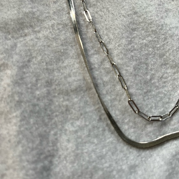 Francesca’s silver layered necklace - Picture 2 of 4